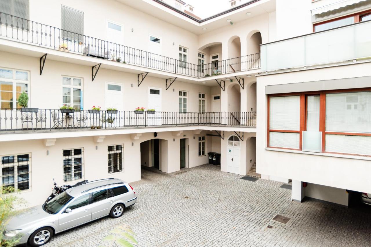 Apartment Gesse Kollarova Прага Экстерьер фото